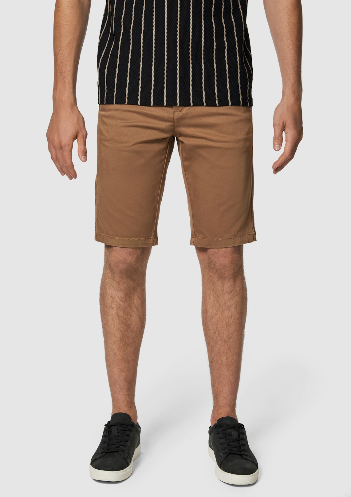 Darwin Chino Short