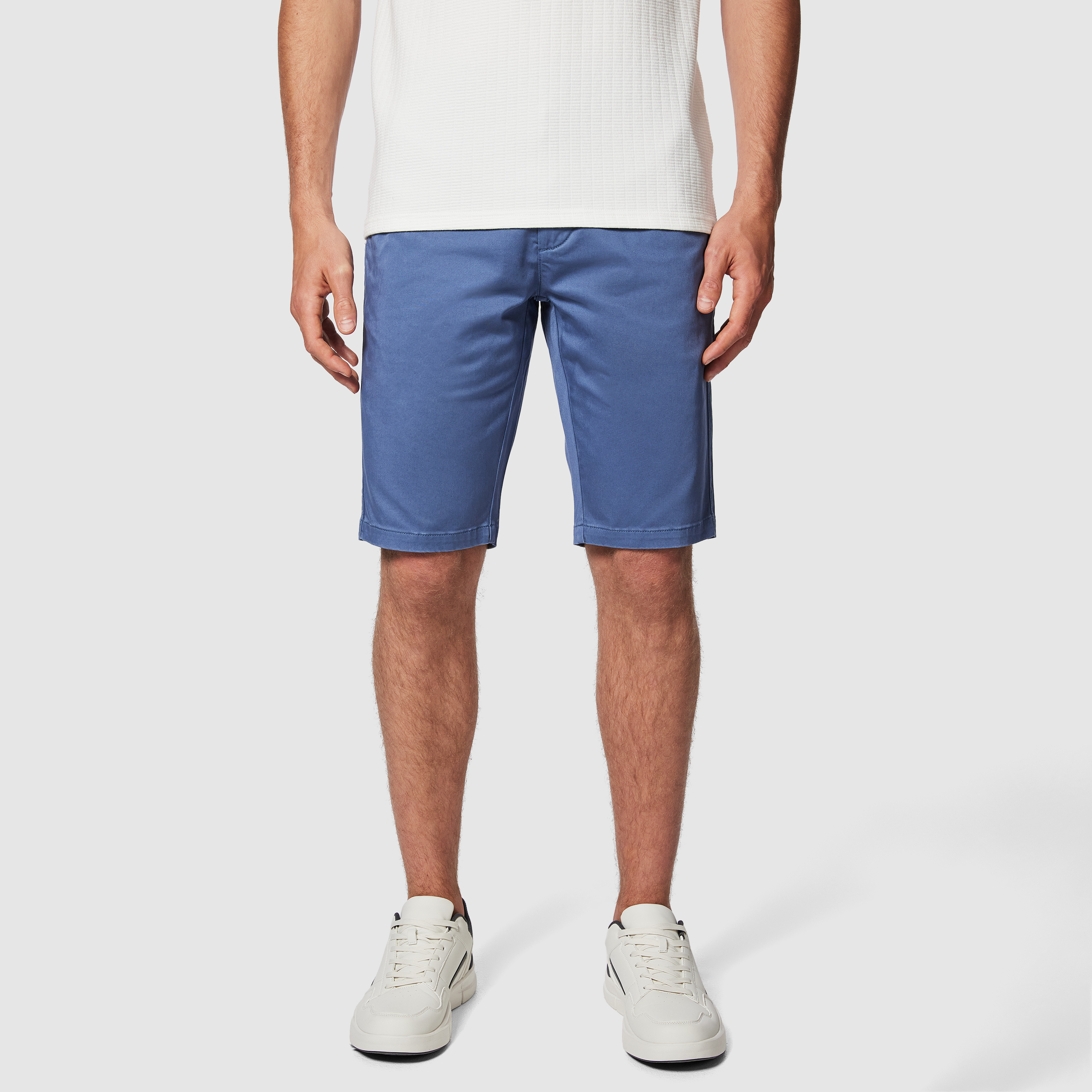 Darwin Chino Short