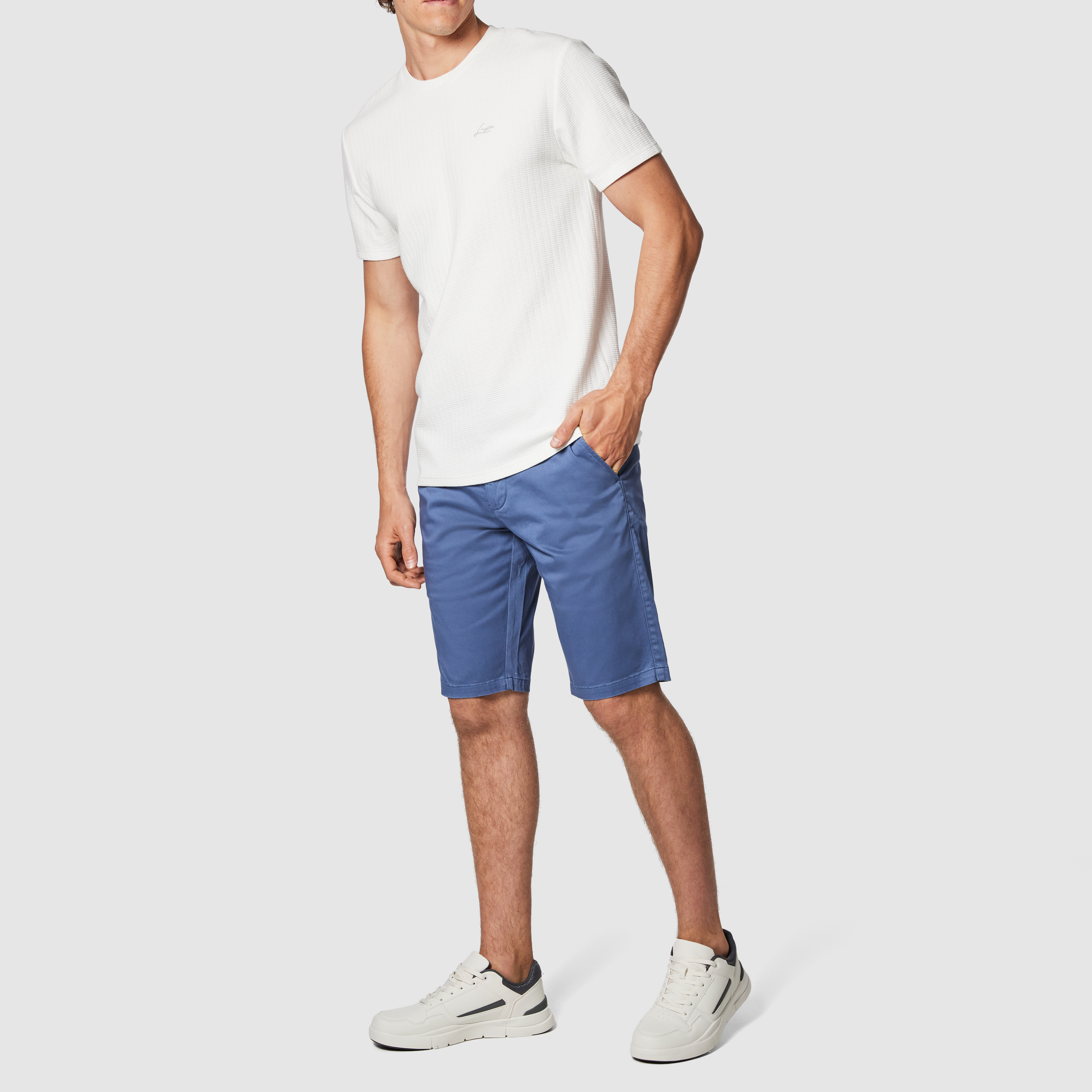 Darwin Chino Short