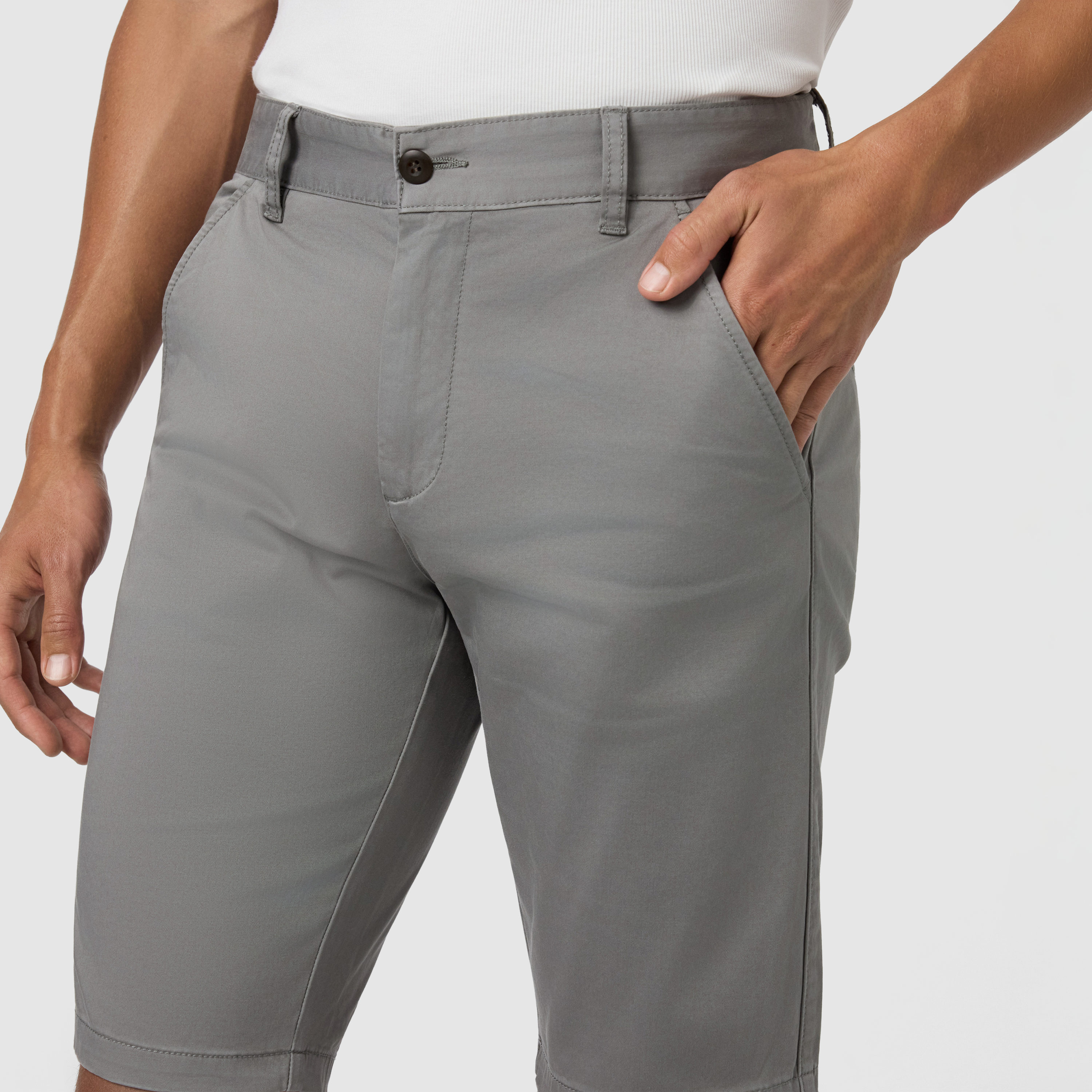 Darwin Chino Short