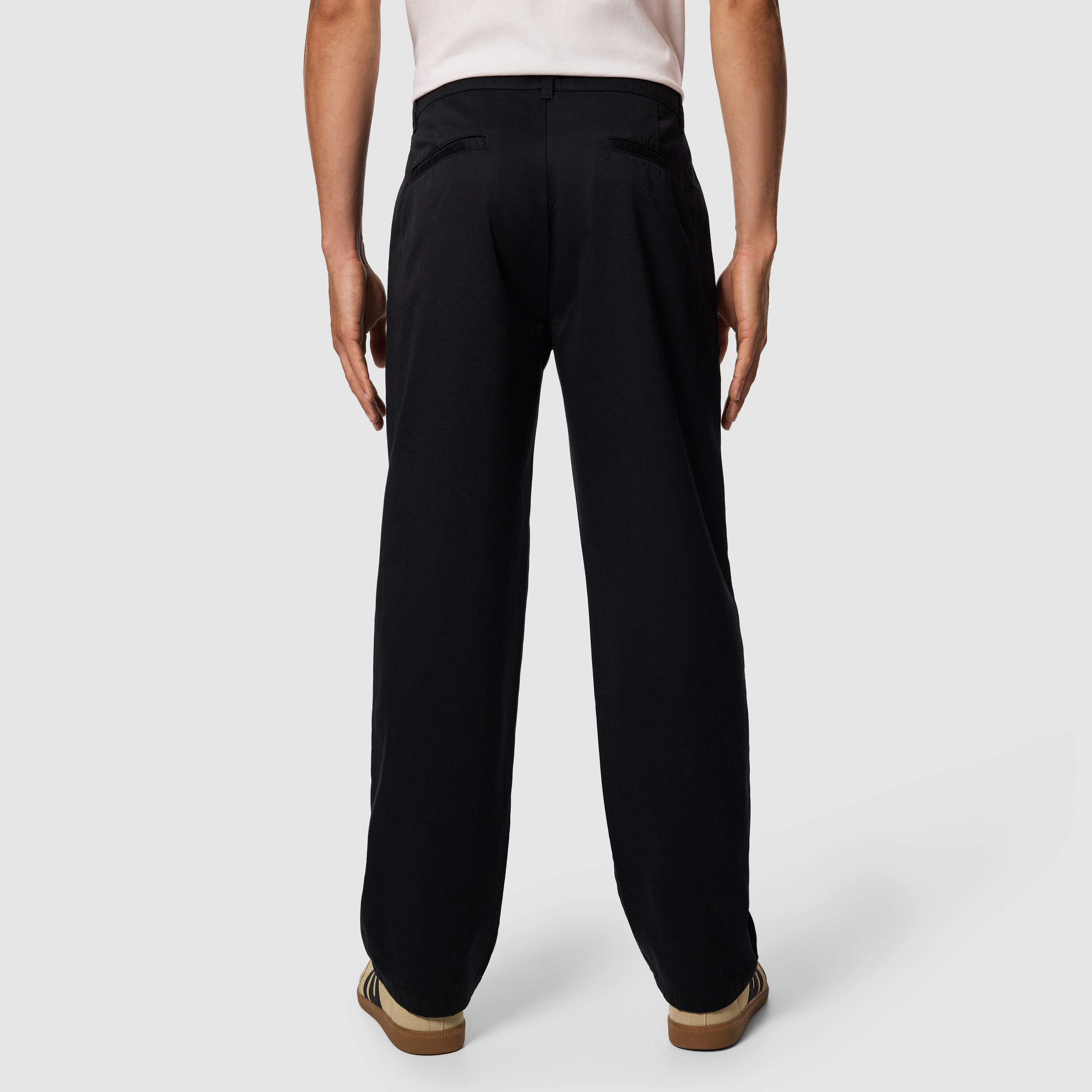 Black Dixon Loose Chino