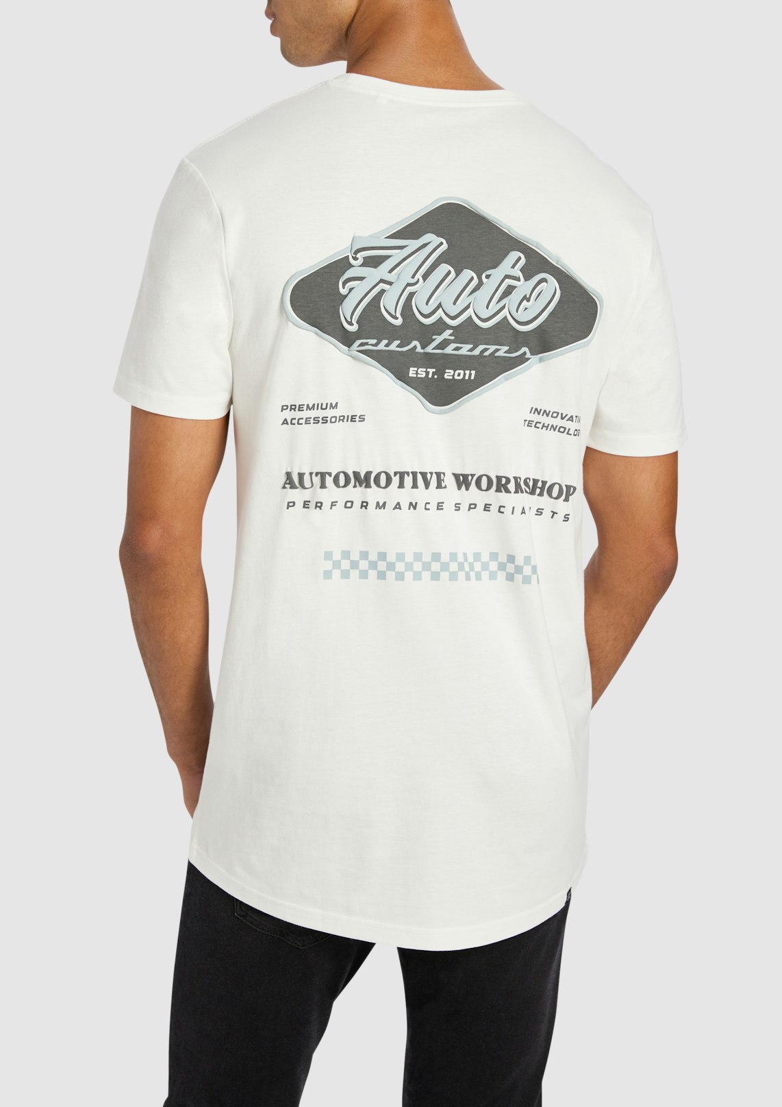 Metz Graphic Longline Crew Neck Tee