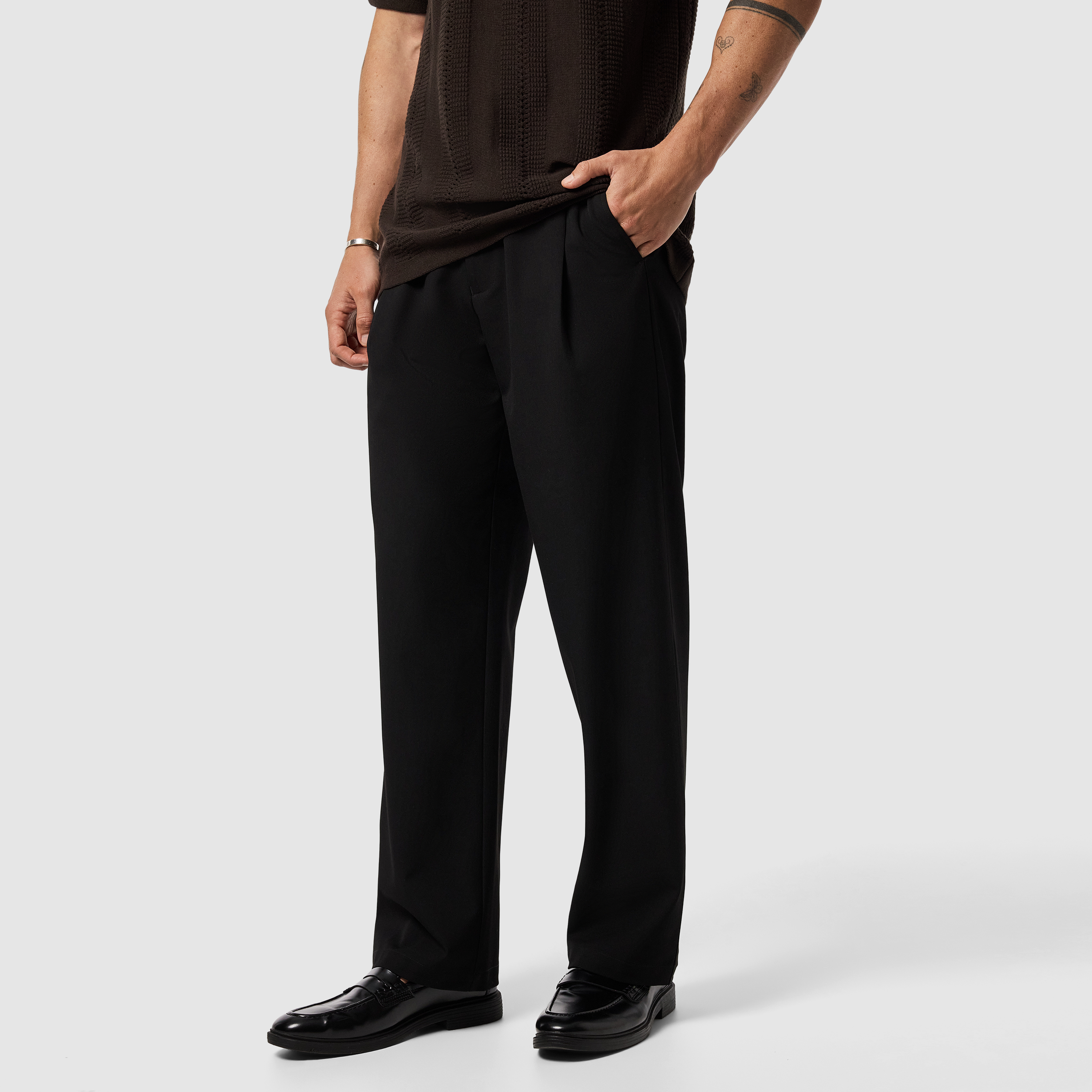 Black Hendon Pleated Pant