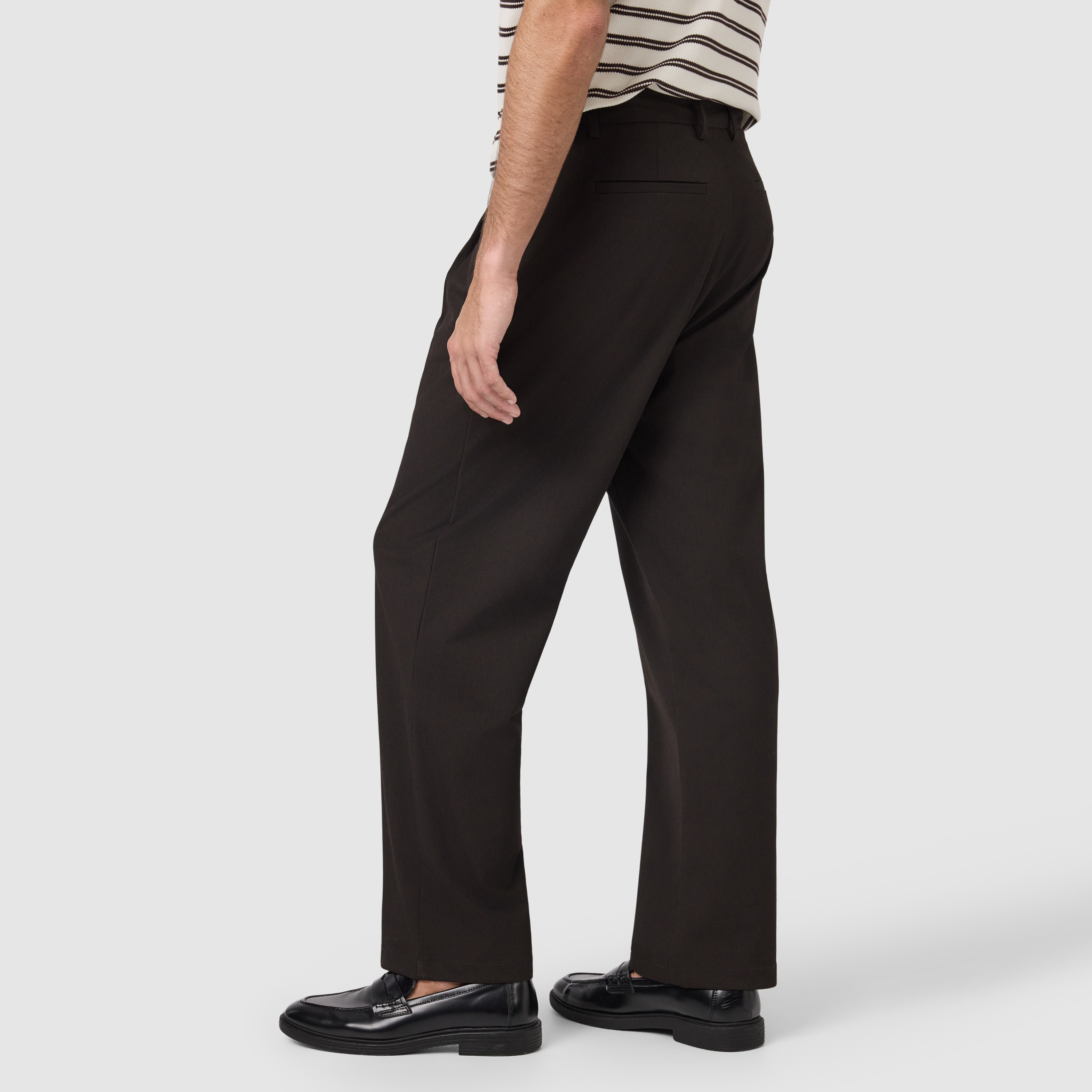 Chocolate Hendon Pleated Stretch Pant
