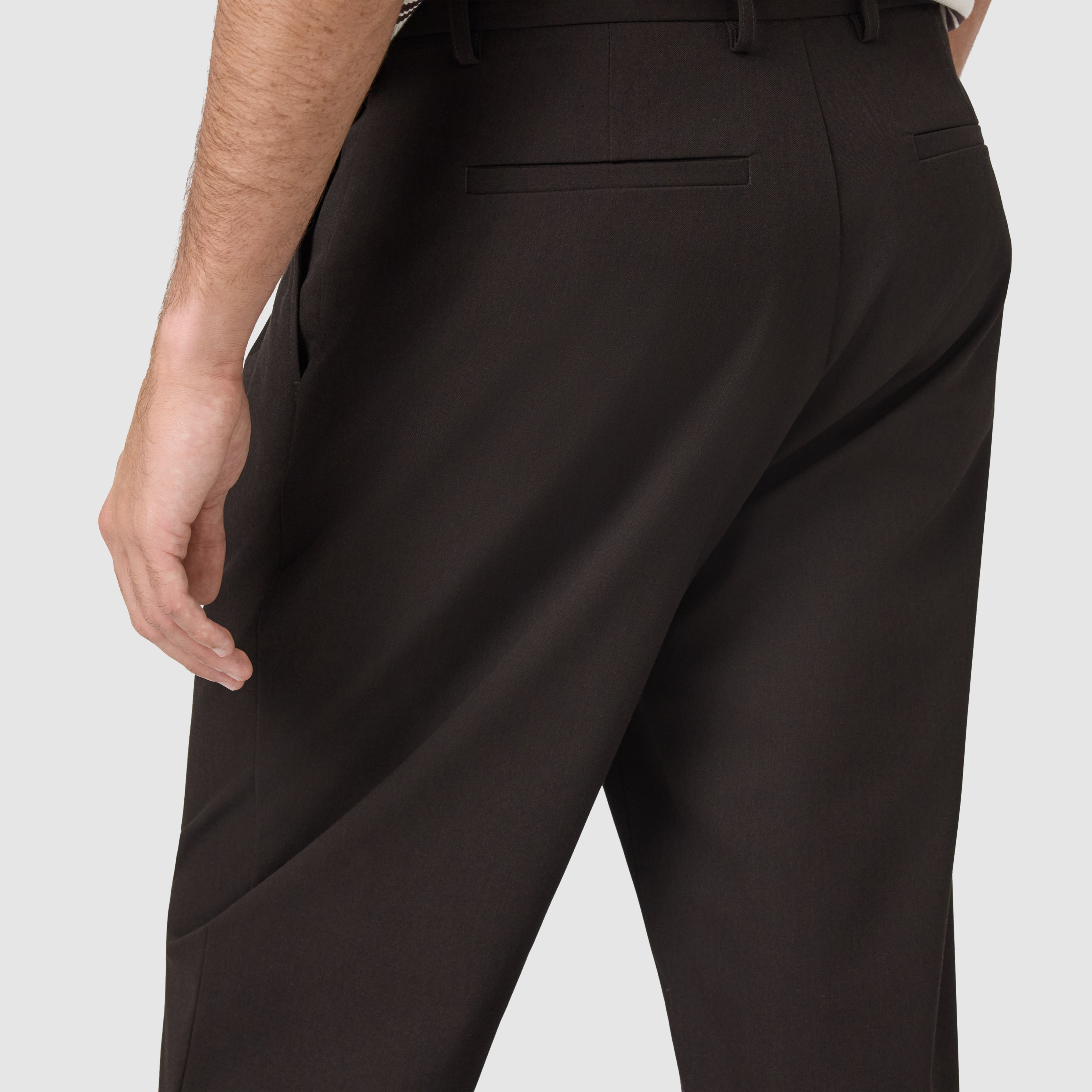 Chocolate Hendon Pleated Stretch Pant