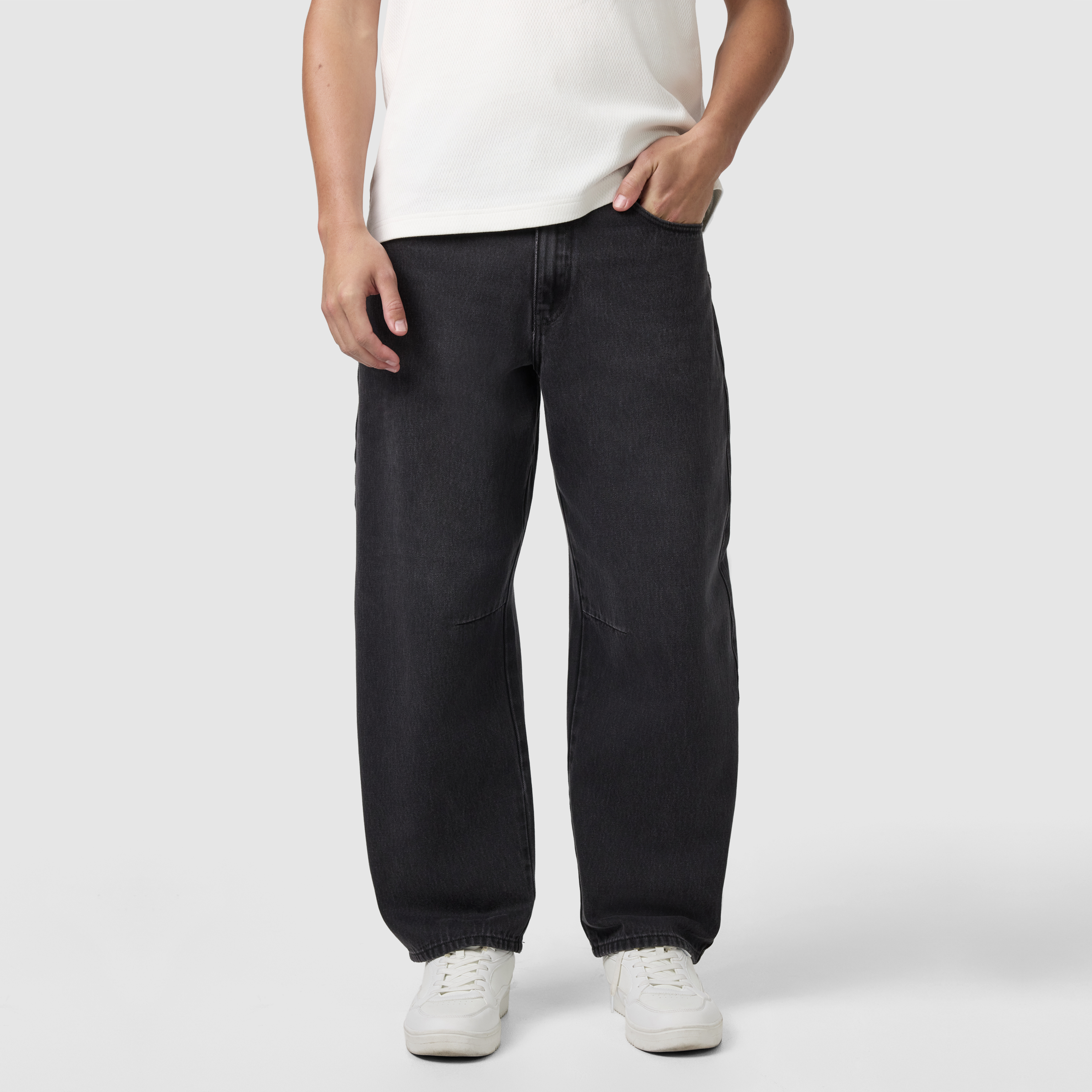 Washed Black Joey Barrel Jean