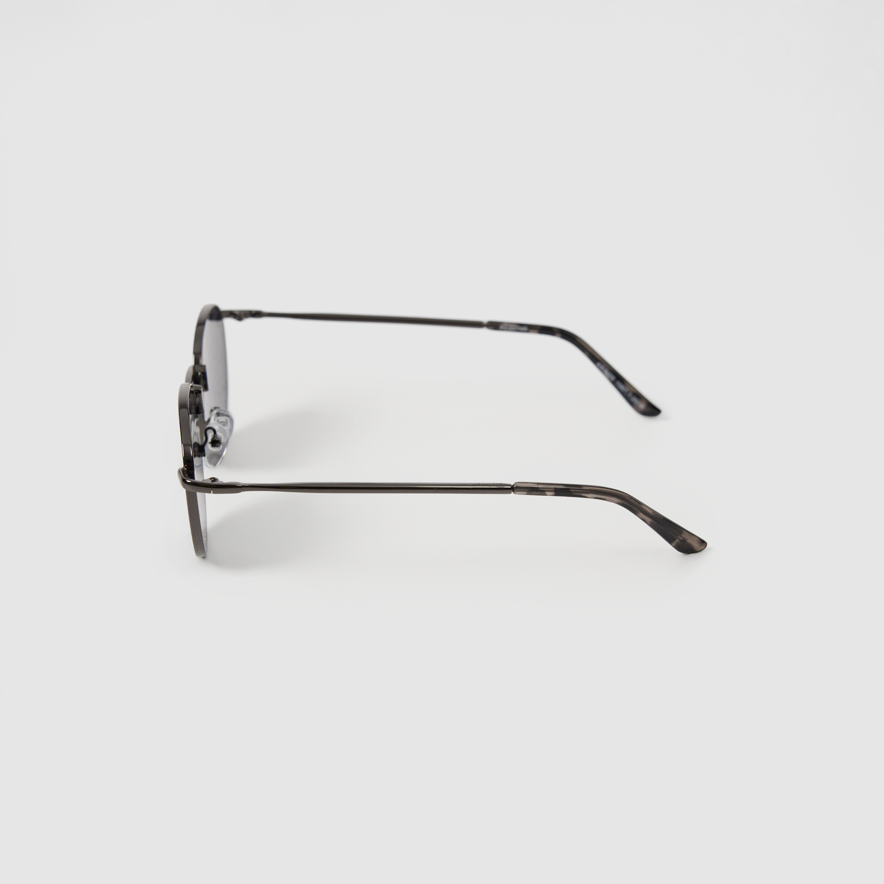 Gunmetal Yoko Round Sunglasses